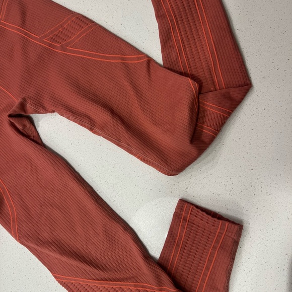 Fabletics Seamless Workout Set (Terracotta/Rustic) - Picture 4 of 7